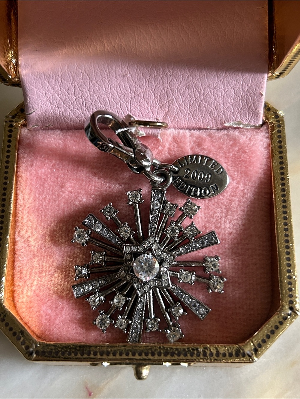 Juicy Couture Limited Edition 2009 holiday charm NIB